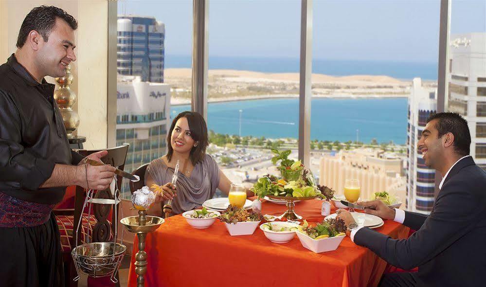 Swiss Hotel Corniche Abu Dhabi Exterior foto